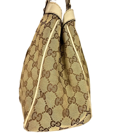 Authentic Gucci Monogram Medium Sukey Tote bag in cream - Picture 4 of 15